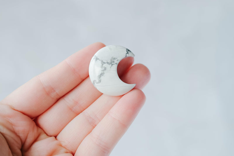 Howlite Moon - Catalyst & Co
