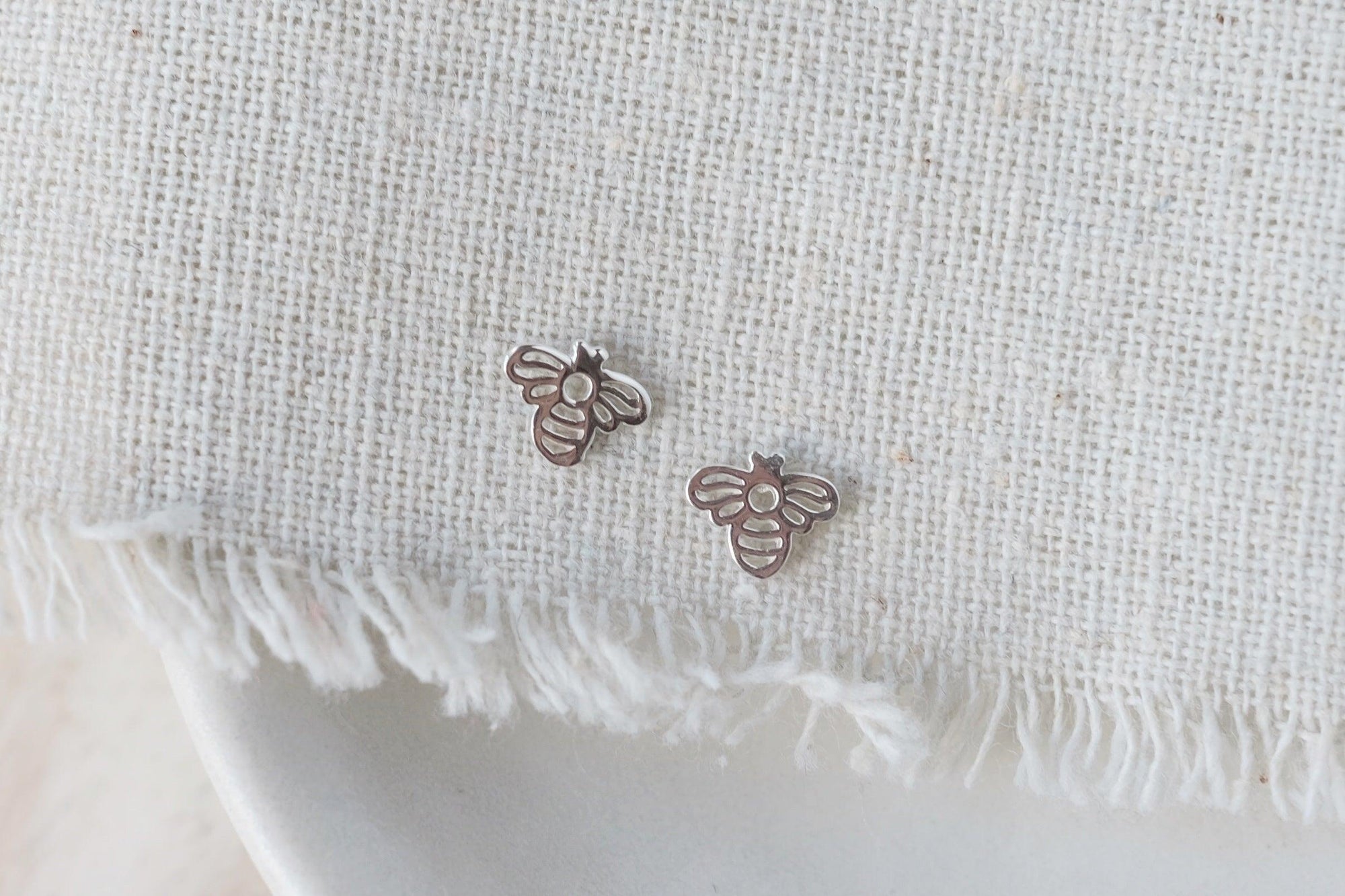 Bee Outline Earrings - Catalyst & Co