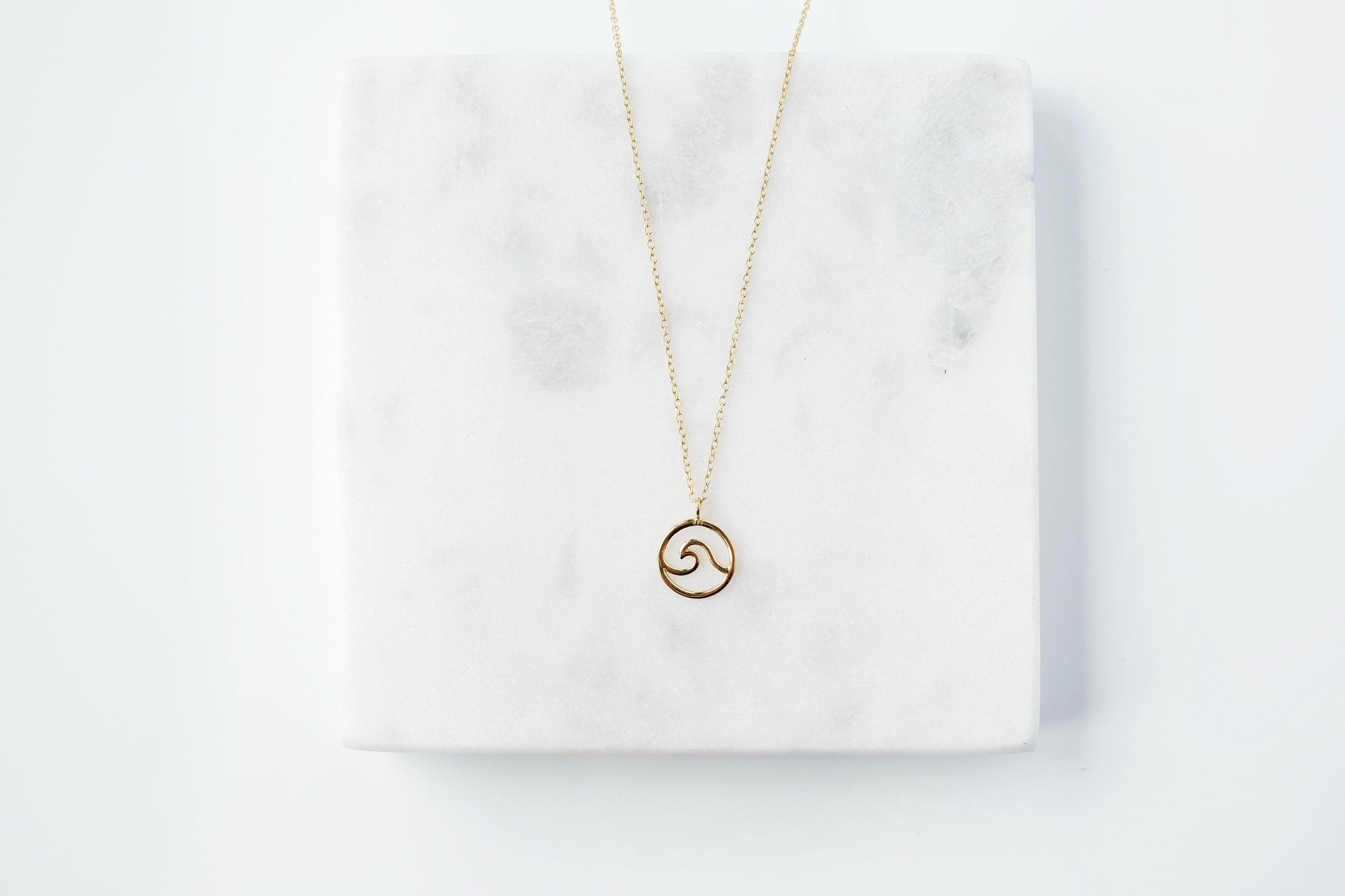 Gold Surf Necklace - Catalyst & Co