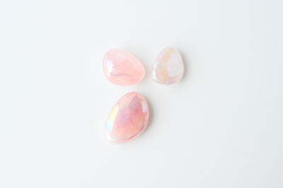 Aura Rose Quartz Tumbled Stone - Catalyst & Co